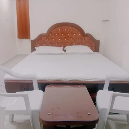 Ethiraj Stay Inn Guest House Mahabalipuram Exterior photo