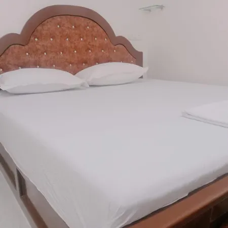 Ethiraj Stay Inn Guest House Mahabalipuram Exterior photo