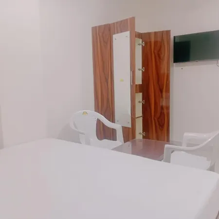 Ethiraj Stay Inn Guest House Mahabalipuram Exterior photo